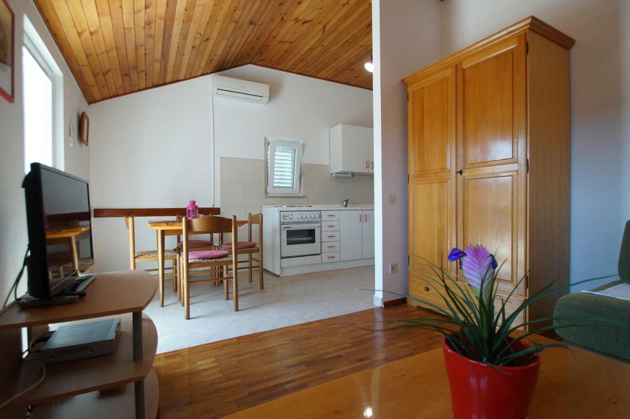 Apartments Suda Lumbarda Exterior foto